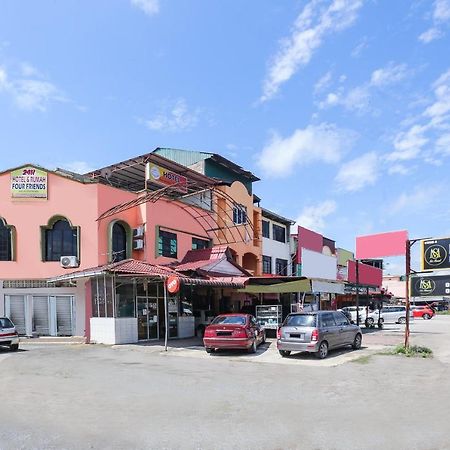Oyo 90321 Hotel Bajet Sri Manal Tanah Merah  Exterior foto