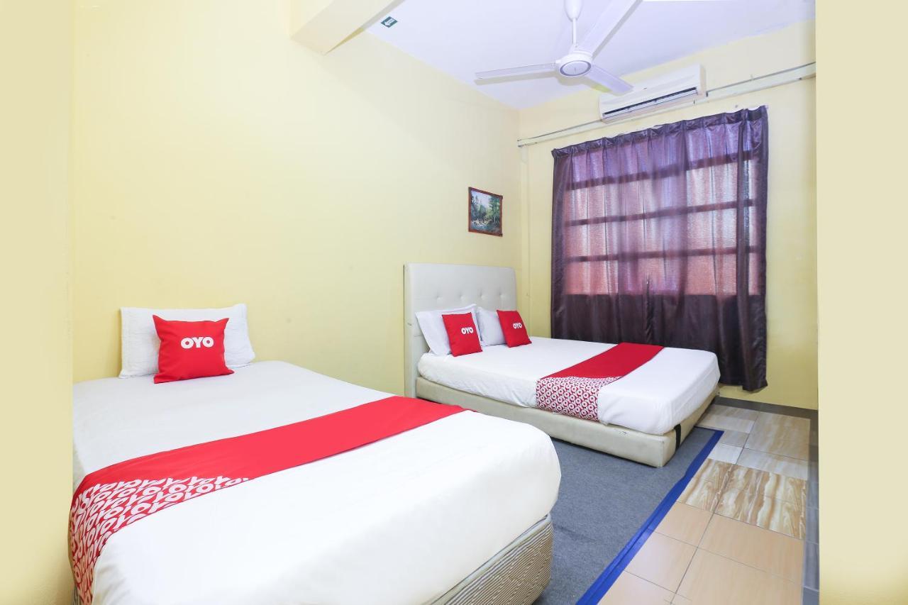 Oyo 90321 Hotel Bajet Sri Manal Tanah Merah  Exterior foto